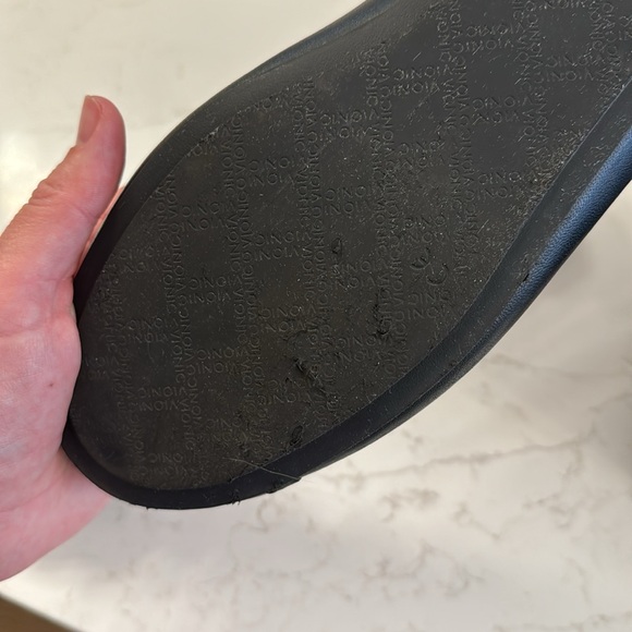 Vionic Caroll Black Napa Flat Size 10 SOLD OUT - Picture 3 of 9